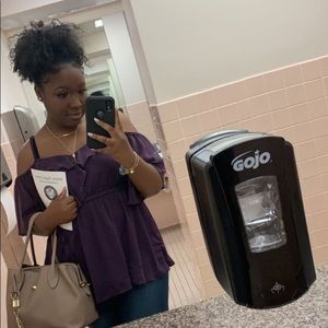 Meet your Posher, Alexus